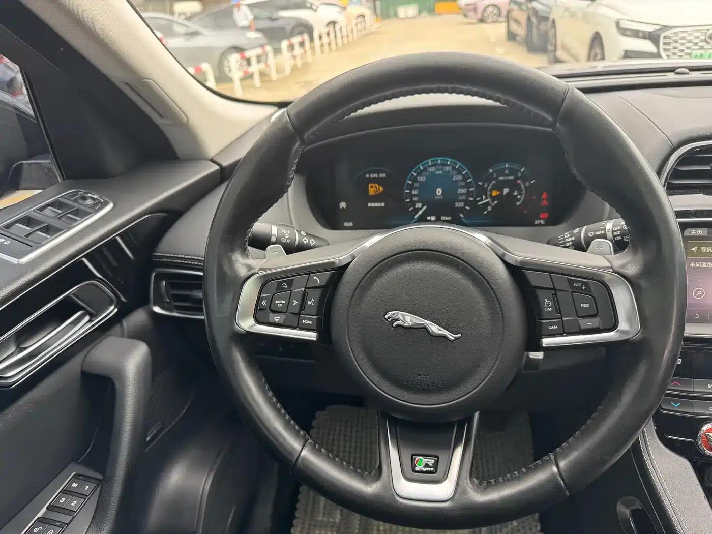 2018 Jaguar F-PACE Facelift 2.0T AWD R-Sport Edition — миниатюра 10