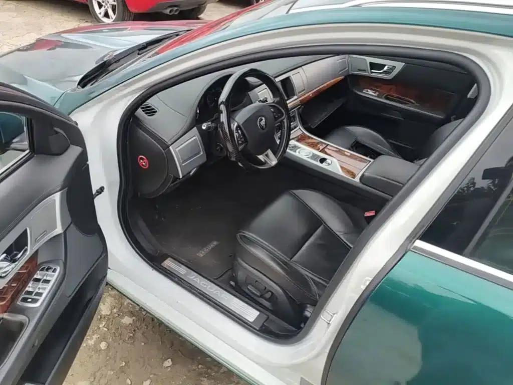 2014 Jaguar XF 2.0T Luxury Edition — миниатюра 16