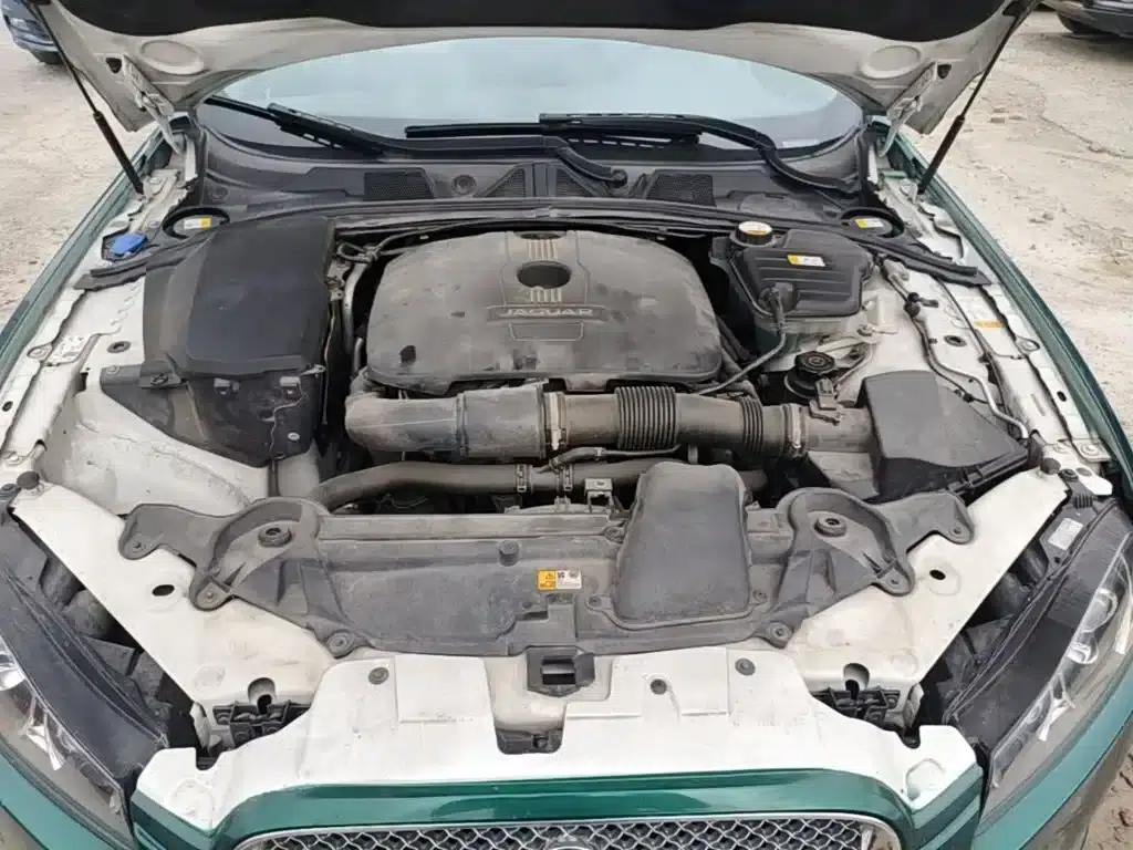 2014 Jaguar XF 2.0T Luxury Edition — миниатюра 20