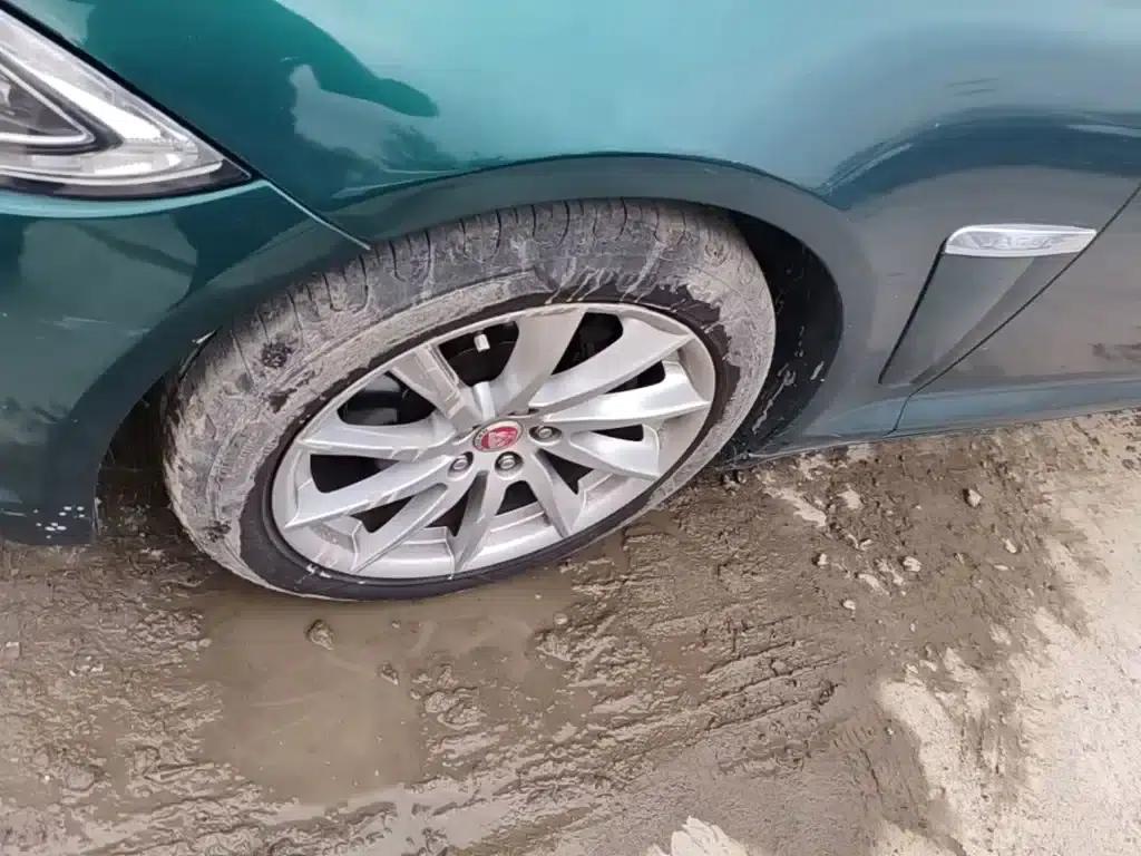 2014 Jaguar XF 2.0T Luxury Edition — миниатюра 23