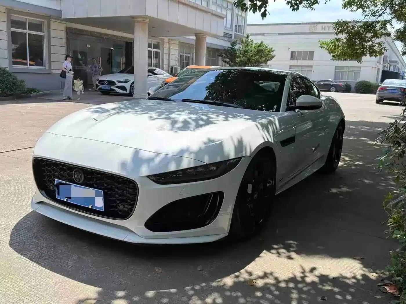 Jaguar F-TYPE 2024 P300 75th Anniversary Edition Hardtop — миниатюра 12