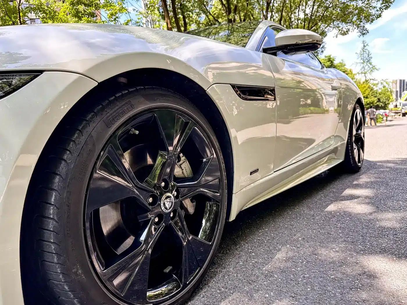 Jaguar F-TYPE 2024 P300 75th Anniversary Edition Hardtop — миниатюра 6
