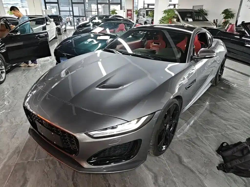 Jaguar F-TYPE 2024 P300 75th Anniversary Edition Hardtop — миниатюра 1