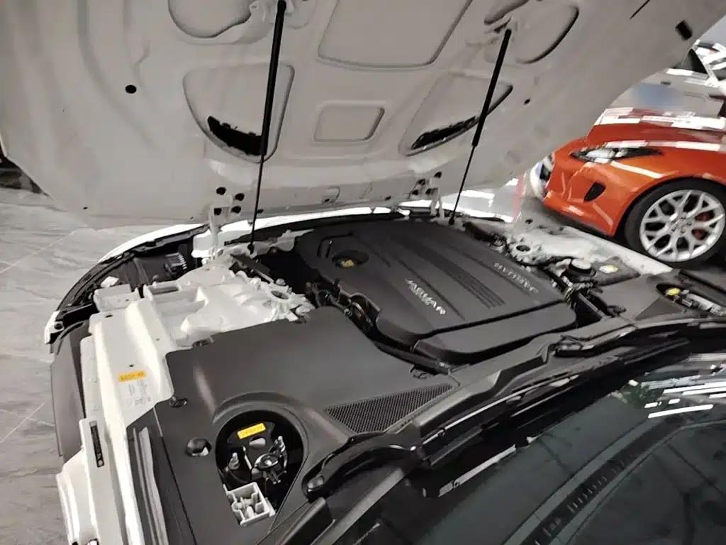 Jaguar F-TYPE 2024 P300 75th Anniversary Edition Convertible — миниатюра 20
