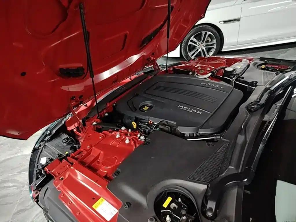 2021 Jaguar F-TYPE P300 Rear-Wheel Drive Hardtop — миниатюра 20
