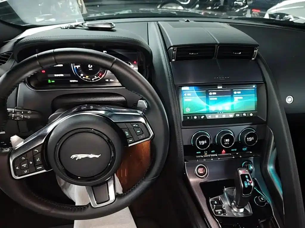 2021 Jaguar F-TYPE P300 Rear-Wheel Drive Hardtop — миниатюра 10