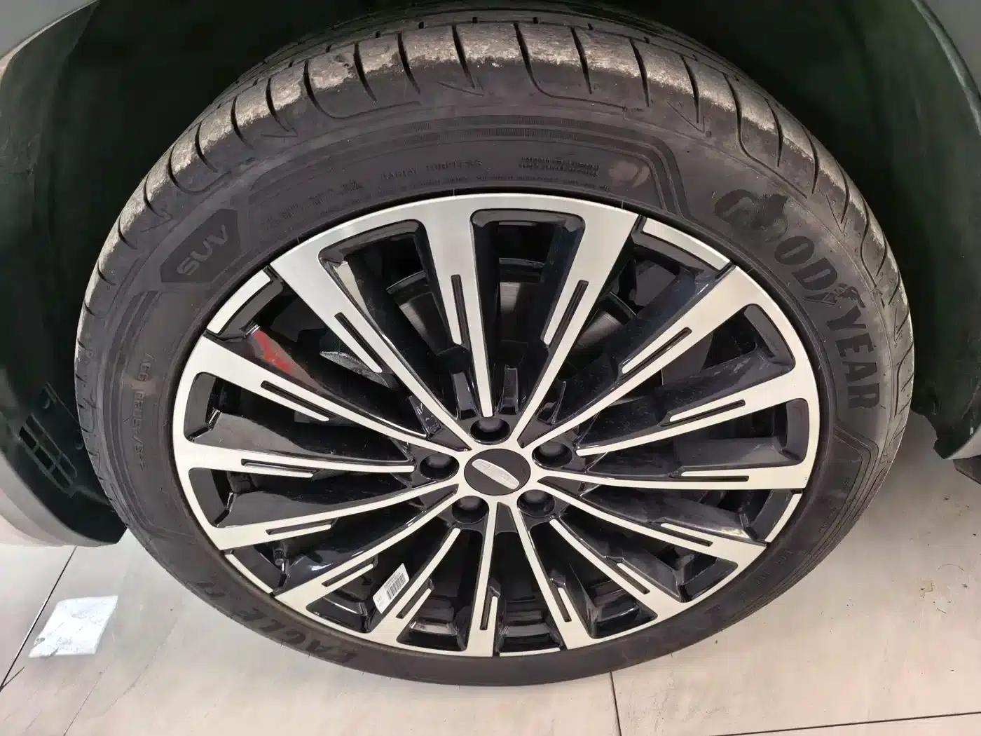 Geely Xingyue L 2024 Hybrid 1.5T Tiangong Edition — миниатюра 10