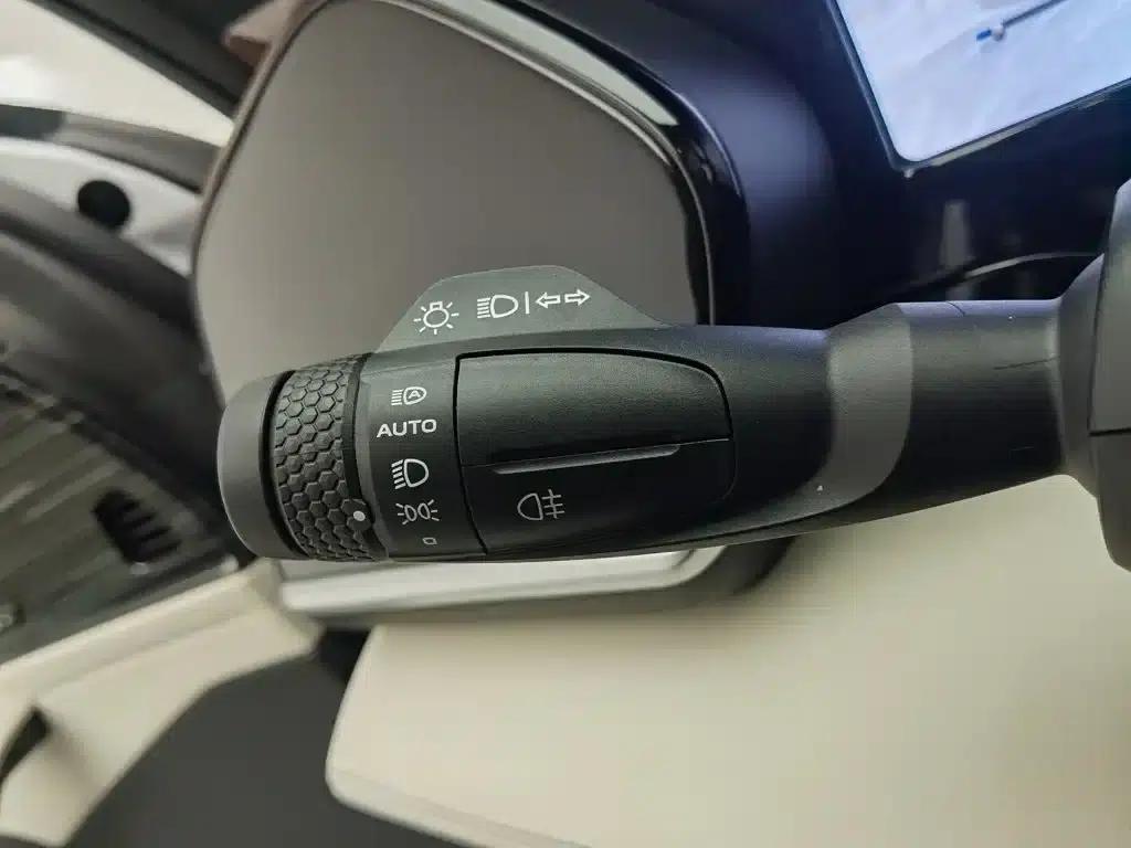Geely Xingyue L 2021 2.0TD DCT EVO 2WD Smart Supreme Edition — миниатюра 21