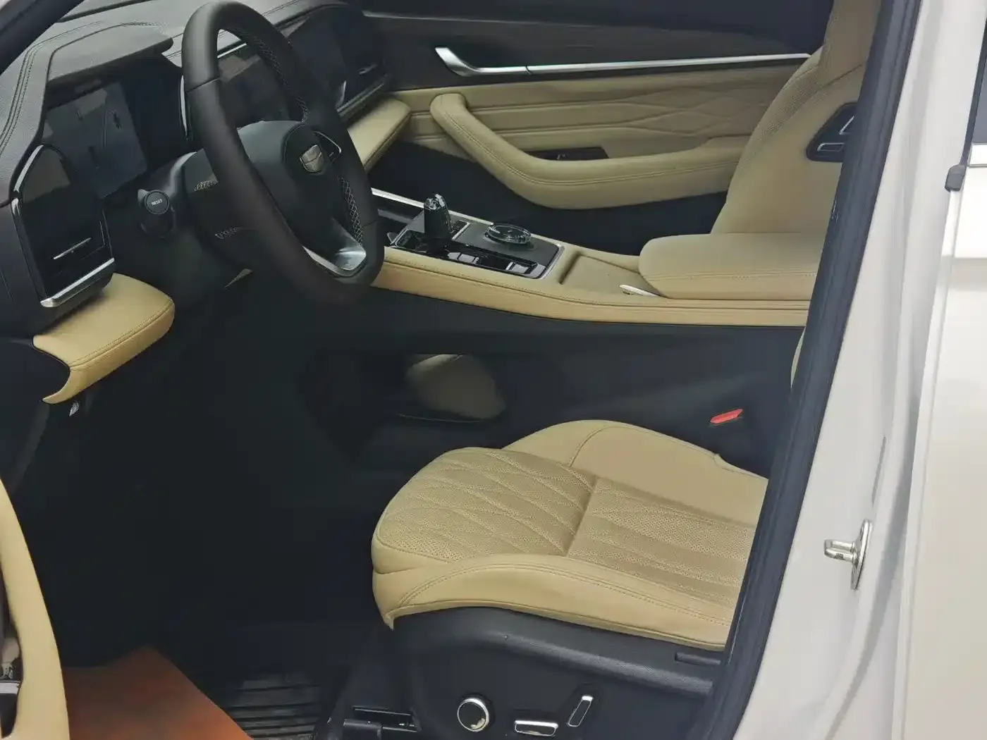 Geely Xingyue L 2025 Oriental Radiance 2.0TD Automatic Star Edition — миниатюра 5