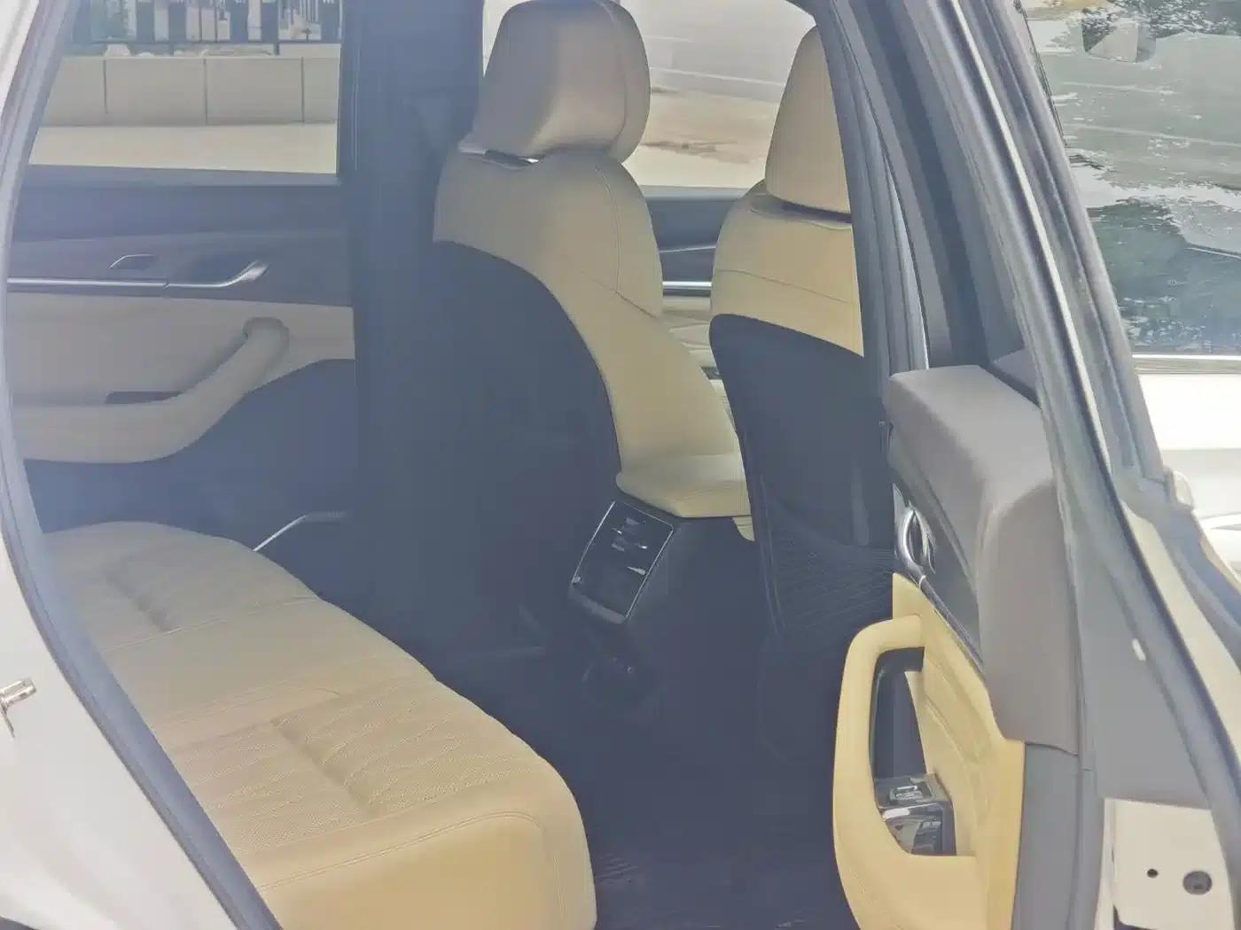 Geely Xingyue L 2025 Oriental Radiance 2.0TD Automatic Star Edition — миниатюра 6