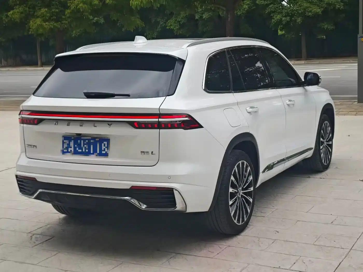 Geely Xingyue L 2025 Oriental Radiance 2.0TD Automatic Star Edition — миниатюра 7