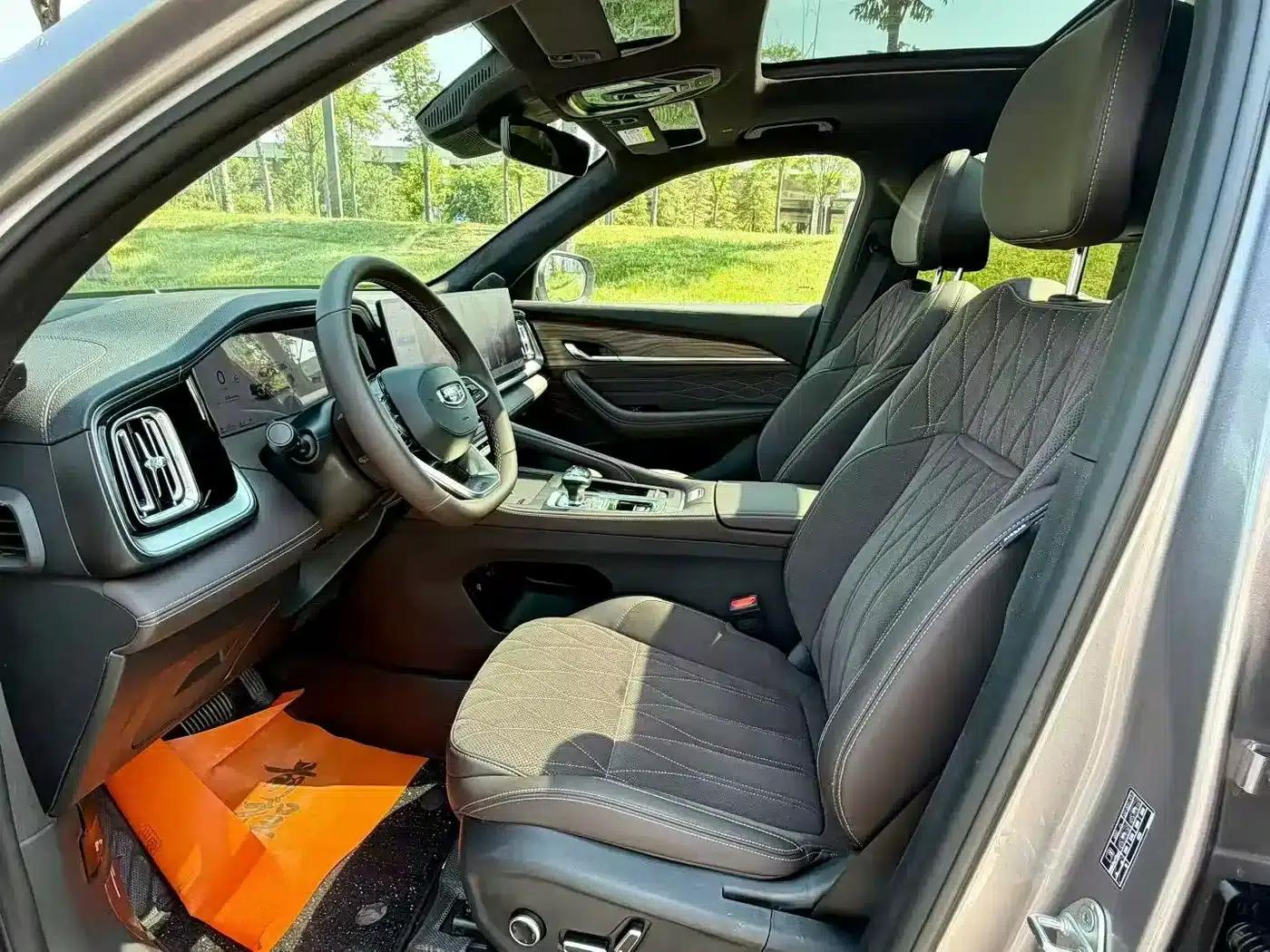 Geely Xingyue L 2026 Model Oriental Radiance 2.0TD Automatic Star Edition — миниатюра 4