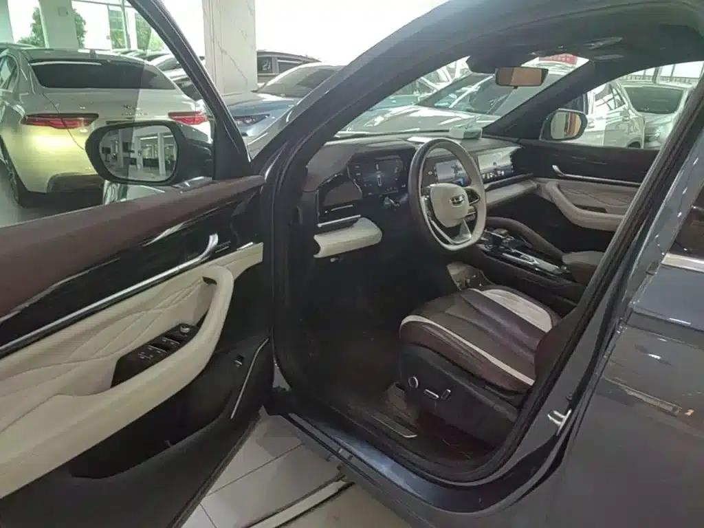 Geely Xingyue L 2024 2.0TD High-Power Automatic Two-Wheel Drive Cloud Edition — миниатюра 16
