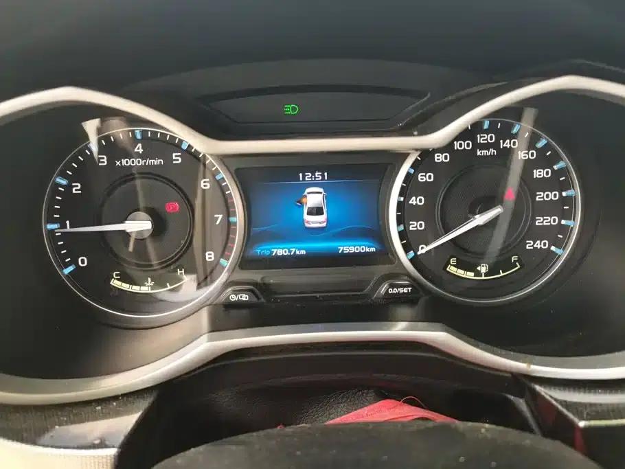 Geely Emgrand 2017 Hatchback RS Million Edition 1.5L Manual Upgrade Version — миниатюра 14