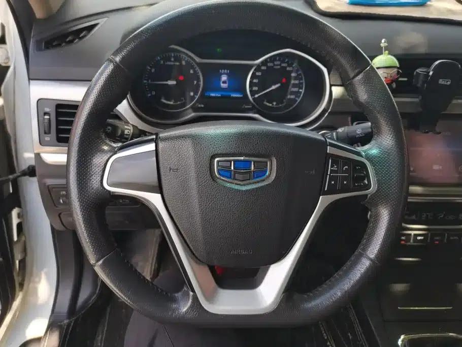 Geely Emgrand 2017 Hatchback RS Million Edition 1.5L Manual Upgrade Version — миниатюра 15