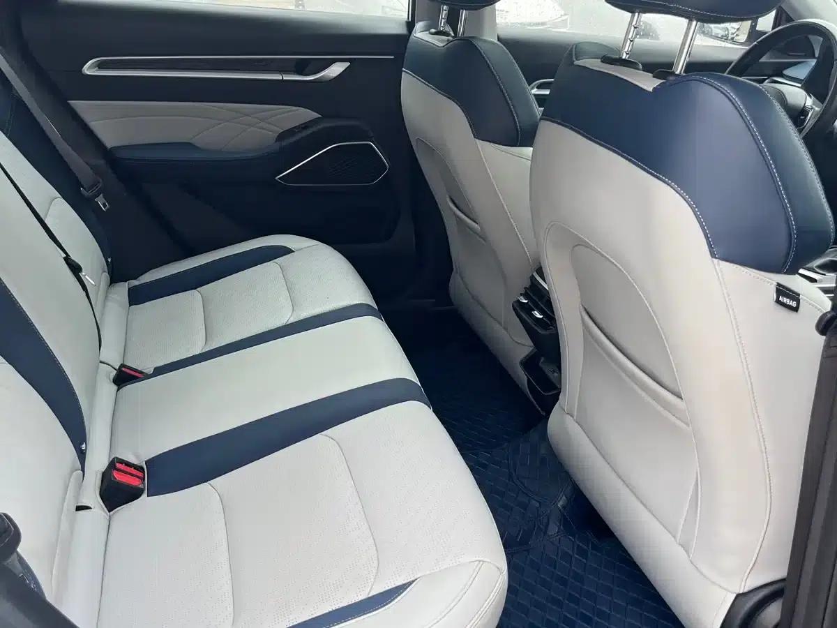 Geely Emgrand 2022 4th Generation 1.5L CVT Flagship Edition — миниатюра 8