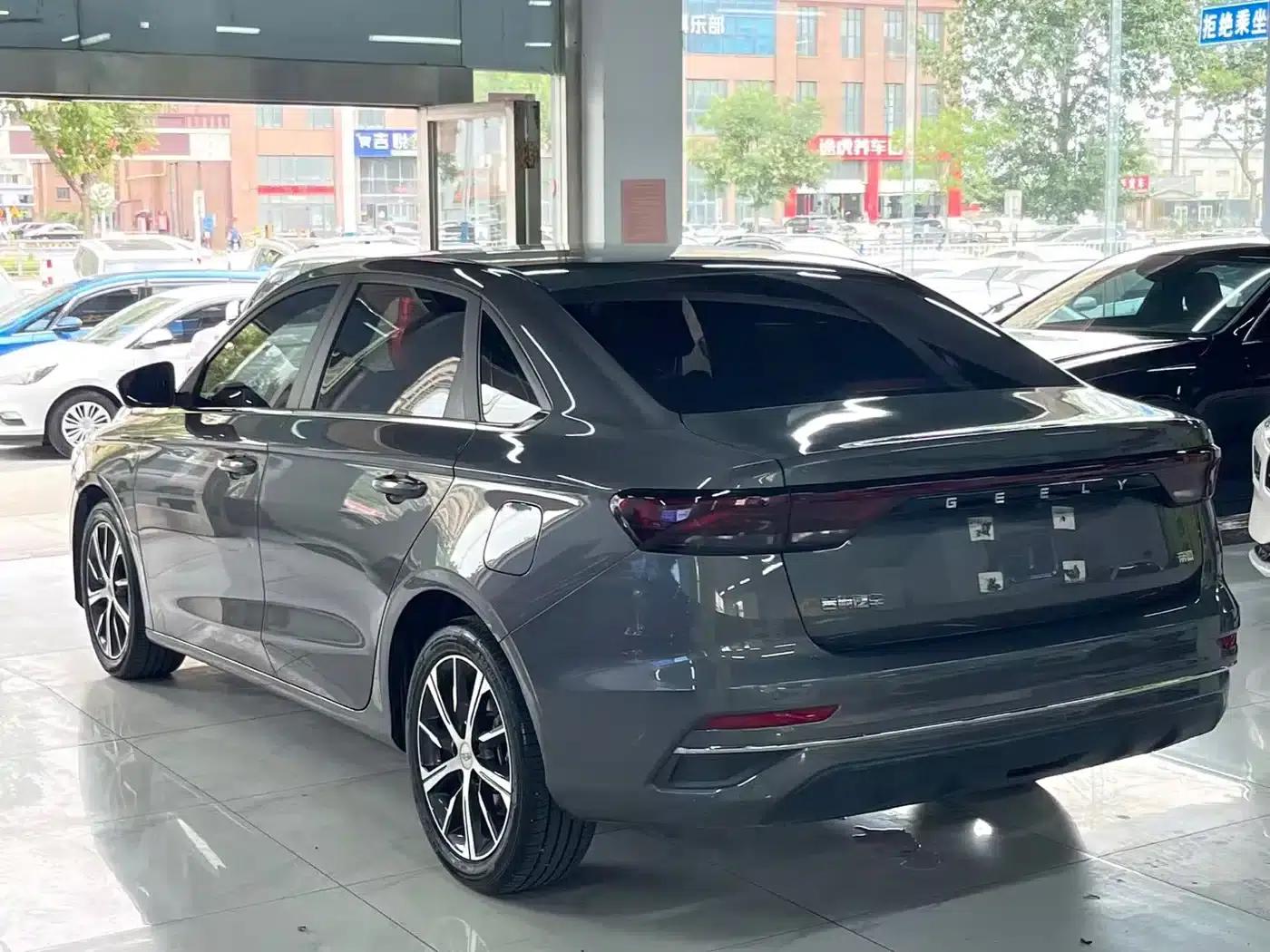 Geely Emgrand 2023 4th Generation Champion Edition 1.5L CVT Premium — миниатюра 3