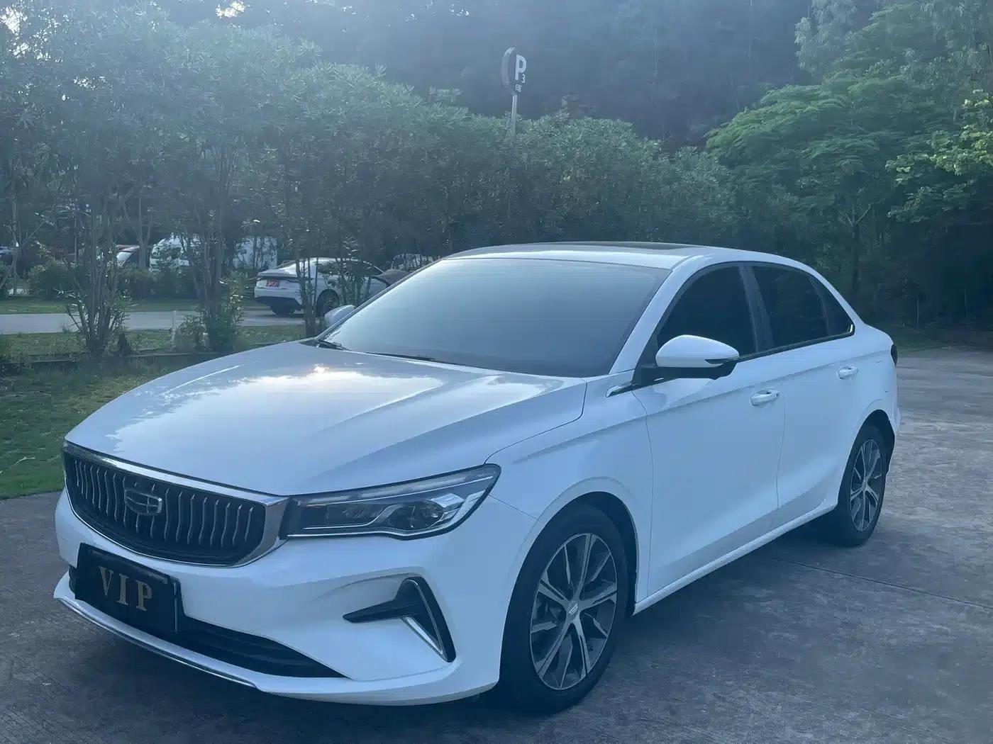 Geely Emgrand 2023 4th Generation Champion Edition 1.5L CVT Flagship Model — миниатюра 1
