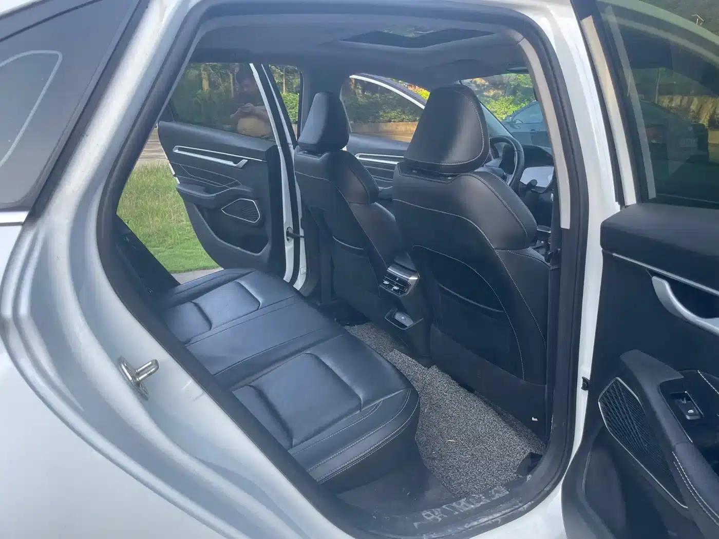 Geely Emgrand 2023 4th Generation Champion Edition 1.5L CVT Flagship Model — миниатюра 11