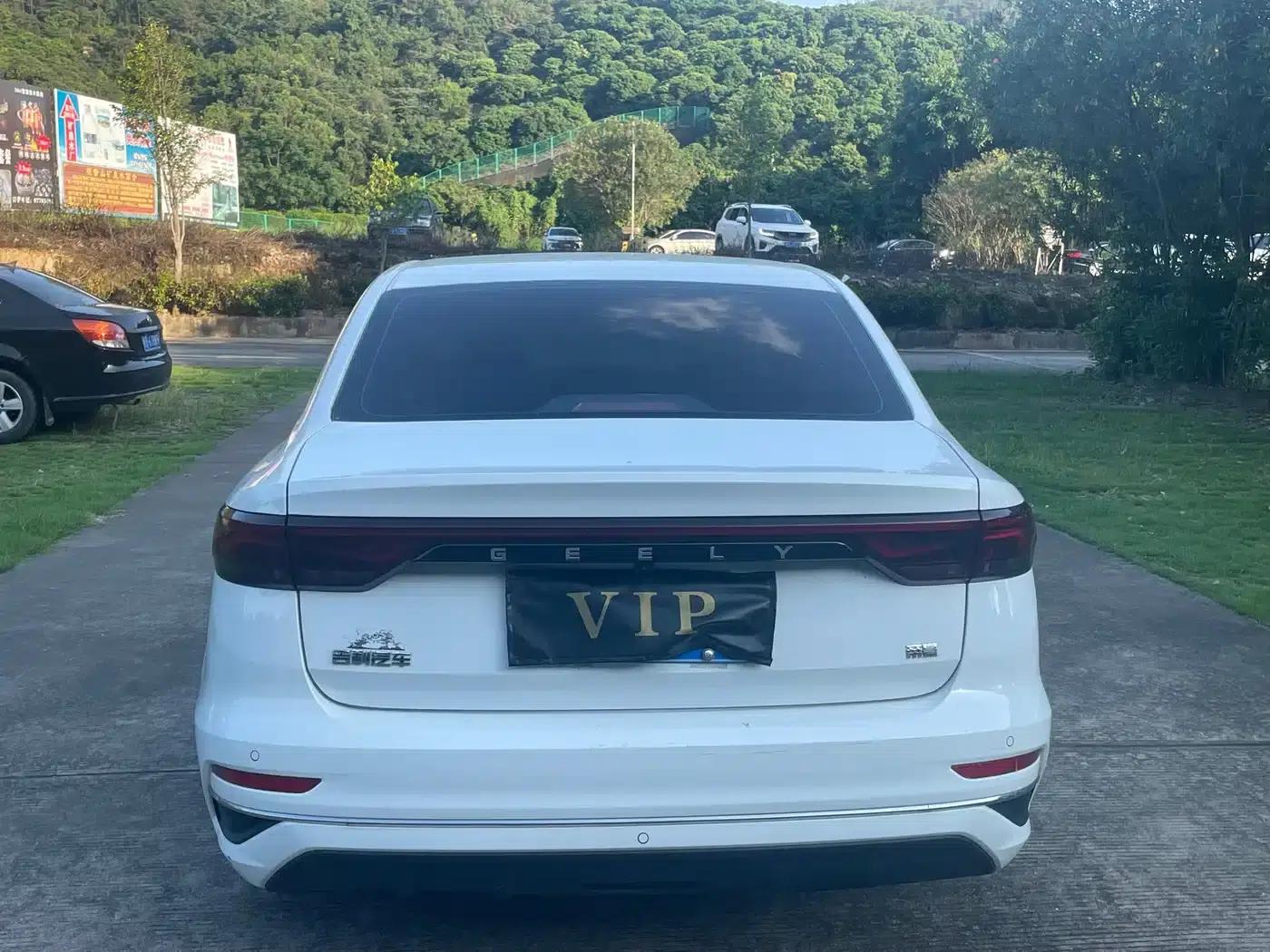 Geely Emgrand 2023 4th Generation Champion Edition 1.5L CVT Flagship Model — миниатюра 14