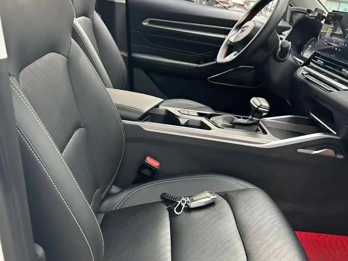 Geely Emgrand 2022 4th Generation 1.5L CVT Luxury Edition — миниатюра 11