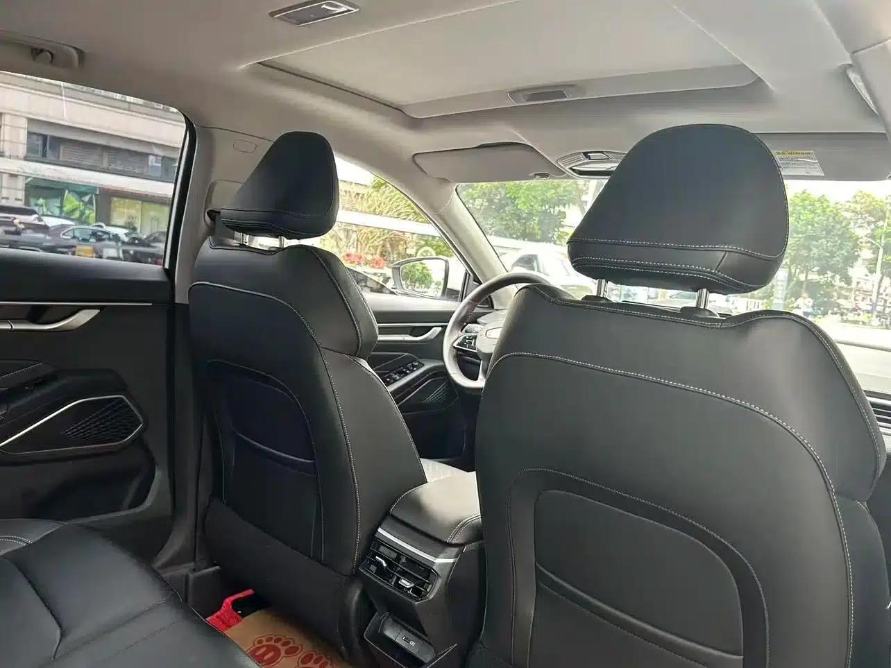 Geely Emgrand 2022 4th Generation 1.5L CVT Luxury Edition — миниатюра 13
