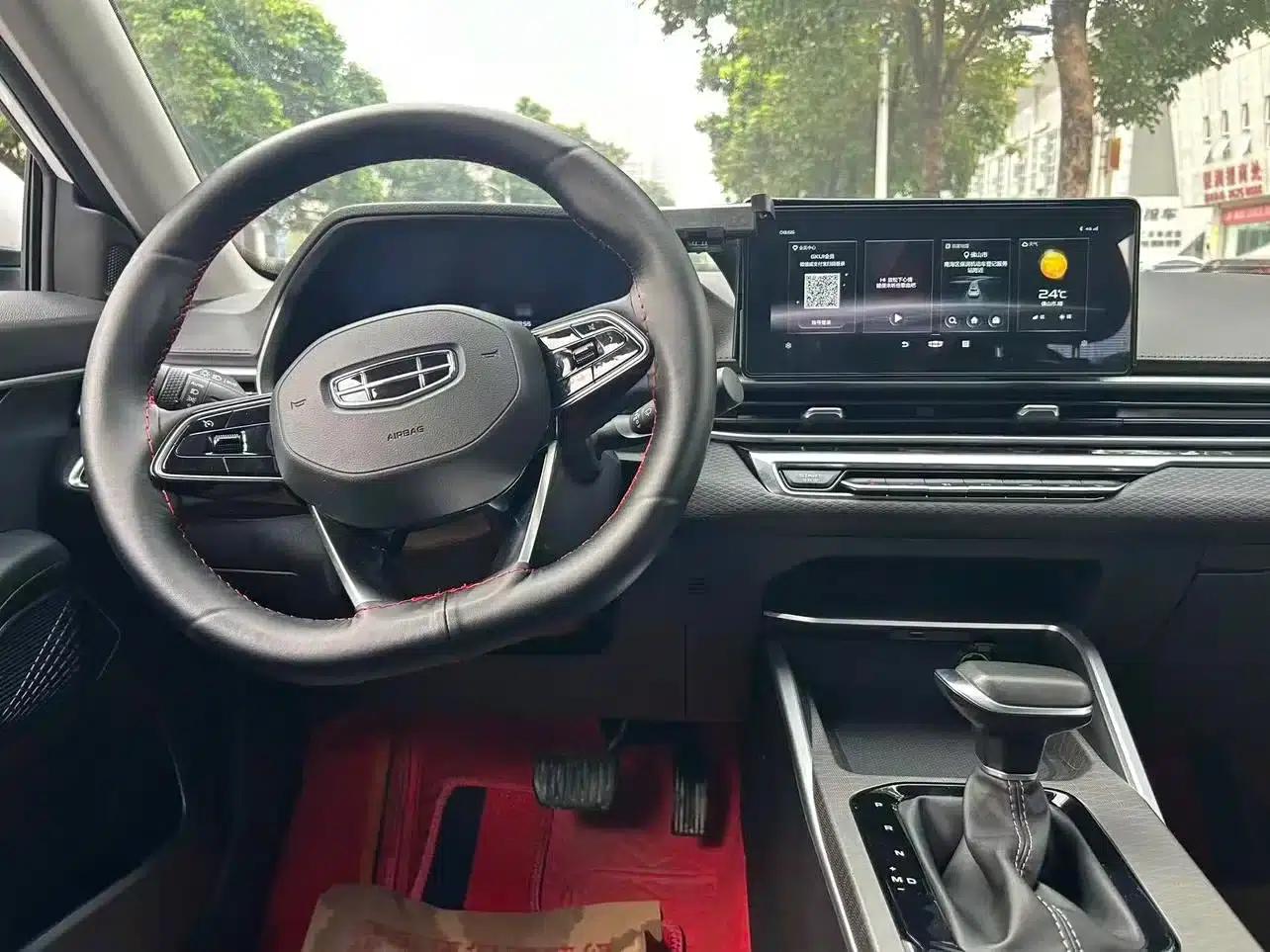 Geely Emgrand 2022 4th Generation 1.5L CVT Luxury Edition — миниатюра 5