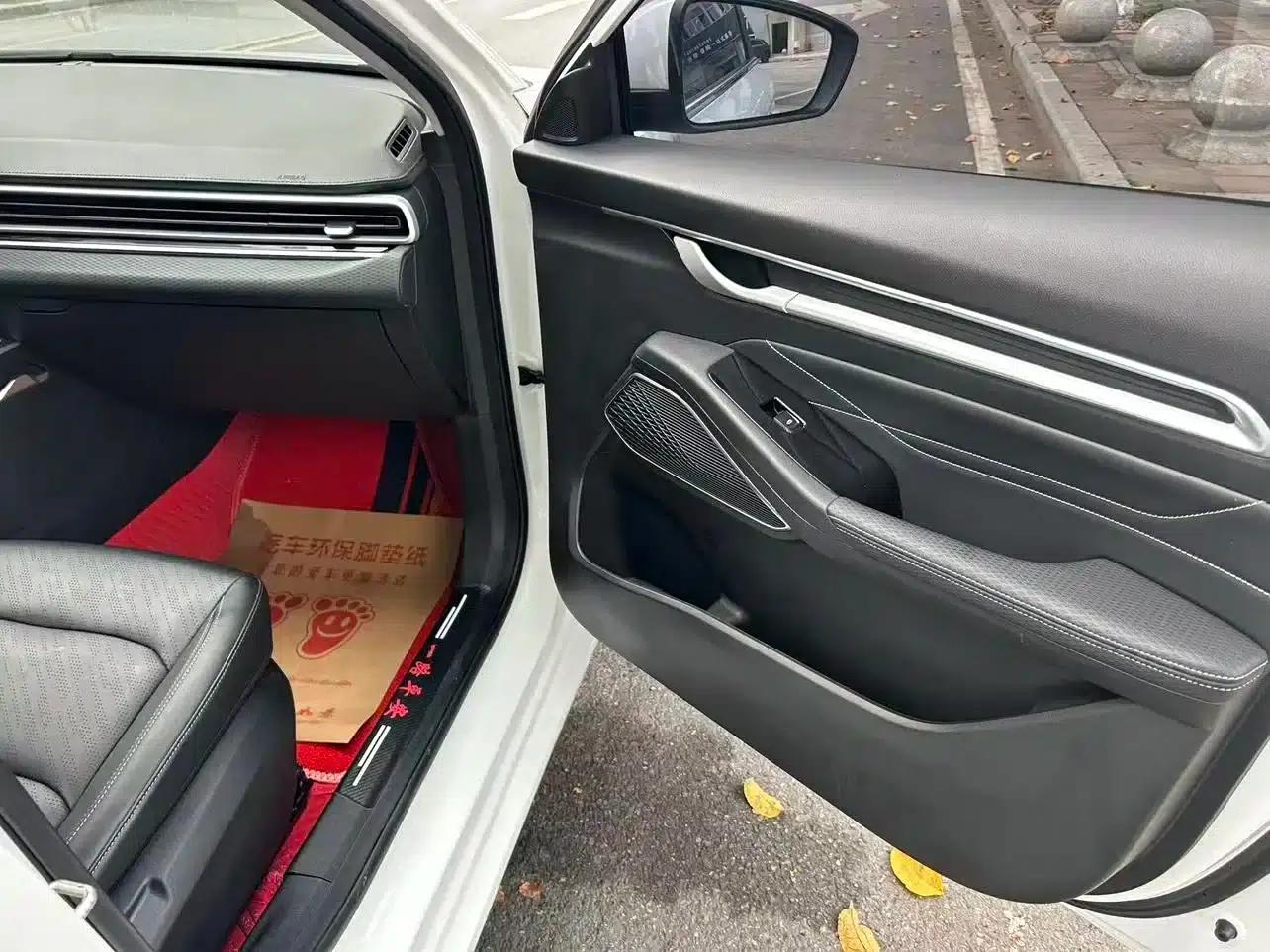 Geely Emgrand 2022 4th Generation 1.5L CVT Luxury Edition — миниатюра 8