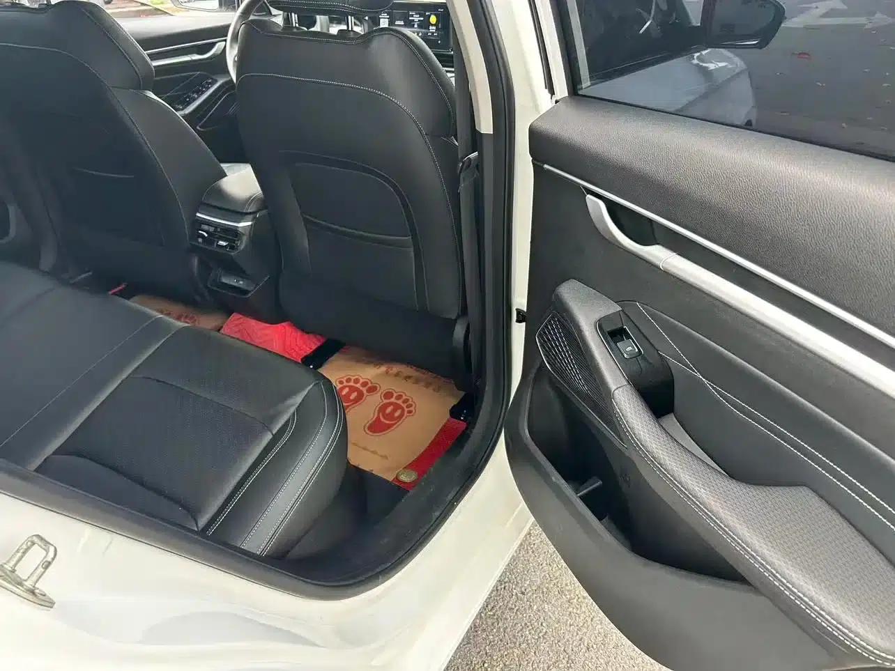 Geely Emgrand 2022 4th Generation 1.5L CVT Luxury Edition — миниатюра 9
