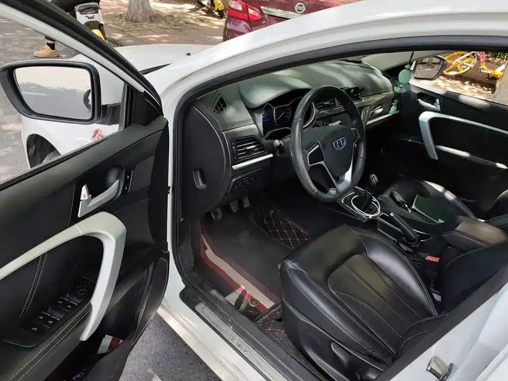 Geely Emgrand 2017 Sedan Million Edition 1.5L Manual Upgrade Version — миниатюра 17