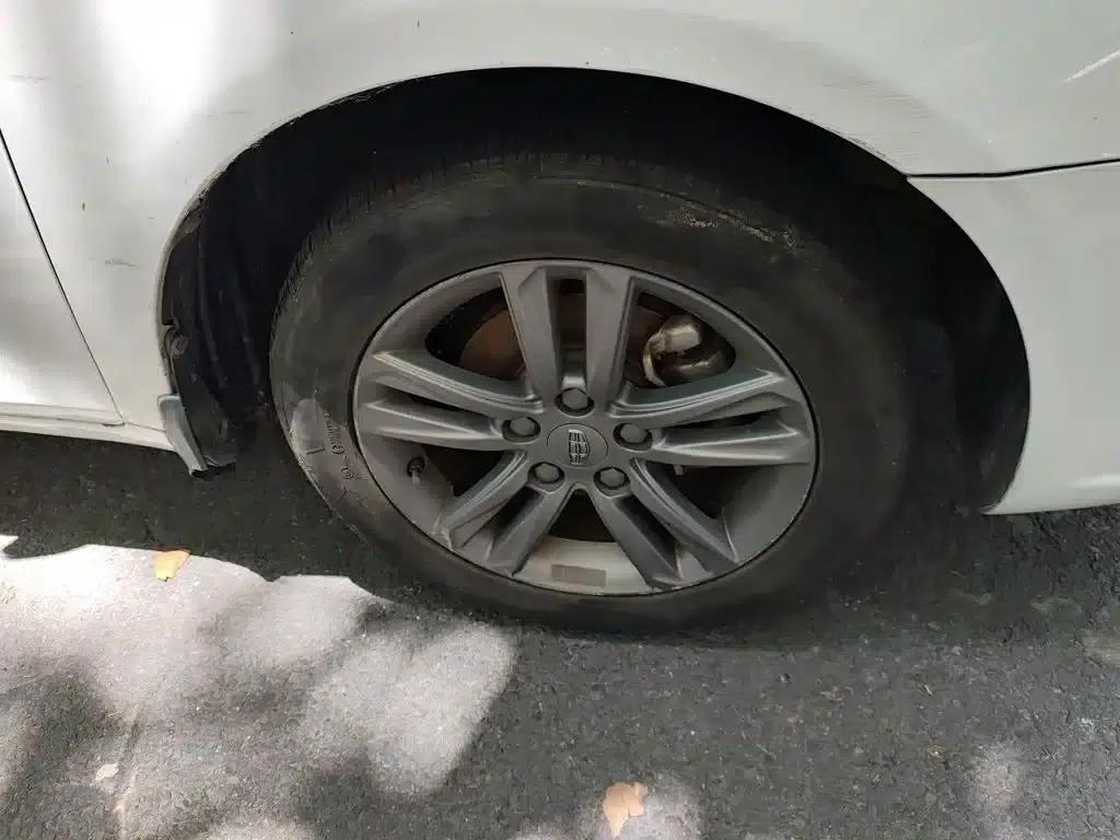 Geely Emgrand 2017 Sedan Million Edition 1.5L Manual Upgrade Version — миниатюра 8