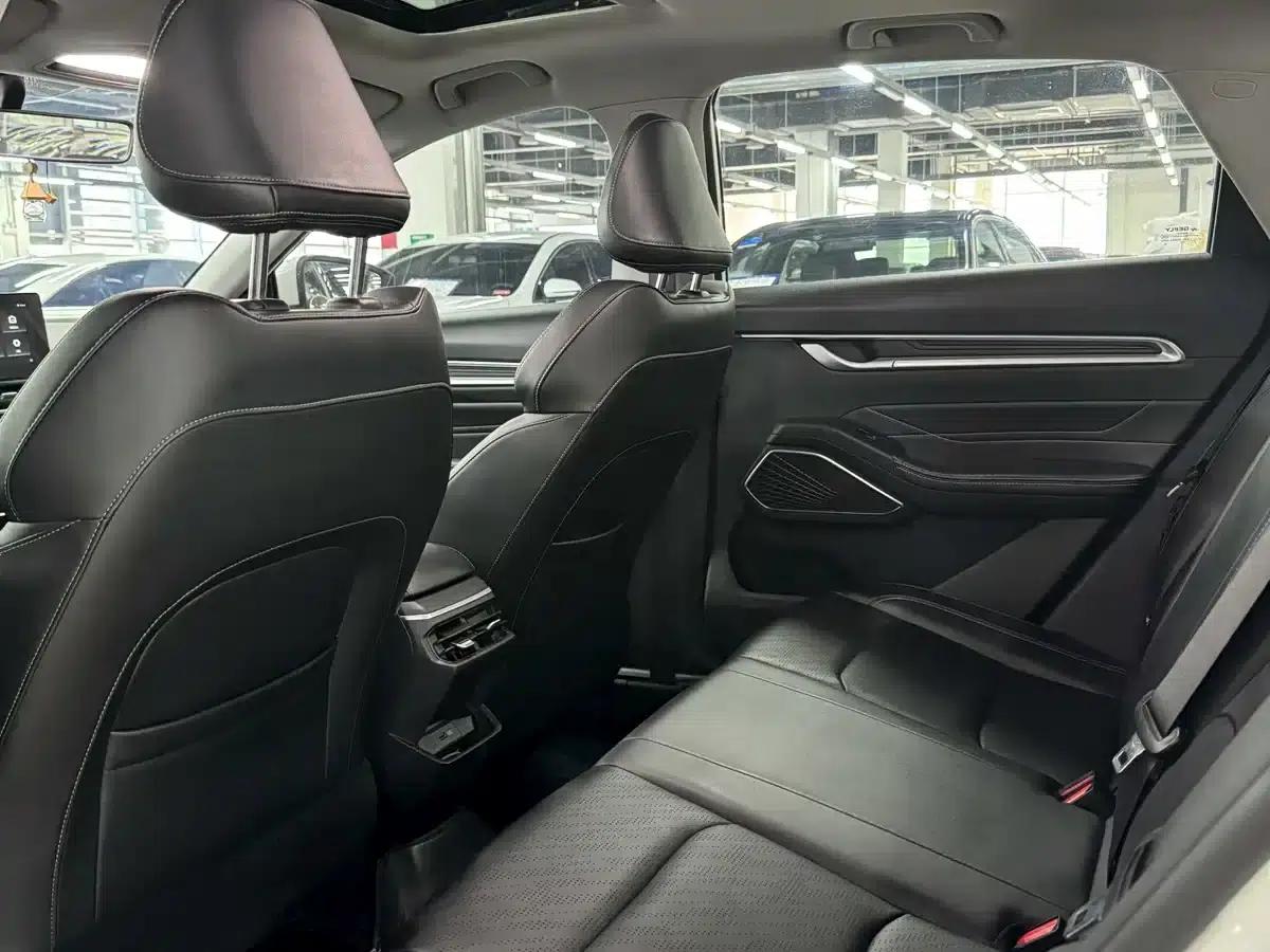 Geely Emgrand 2022 Generation 4 1.5L Manual Deluxe — миниатюра 6