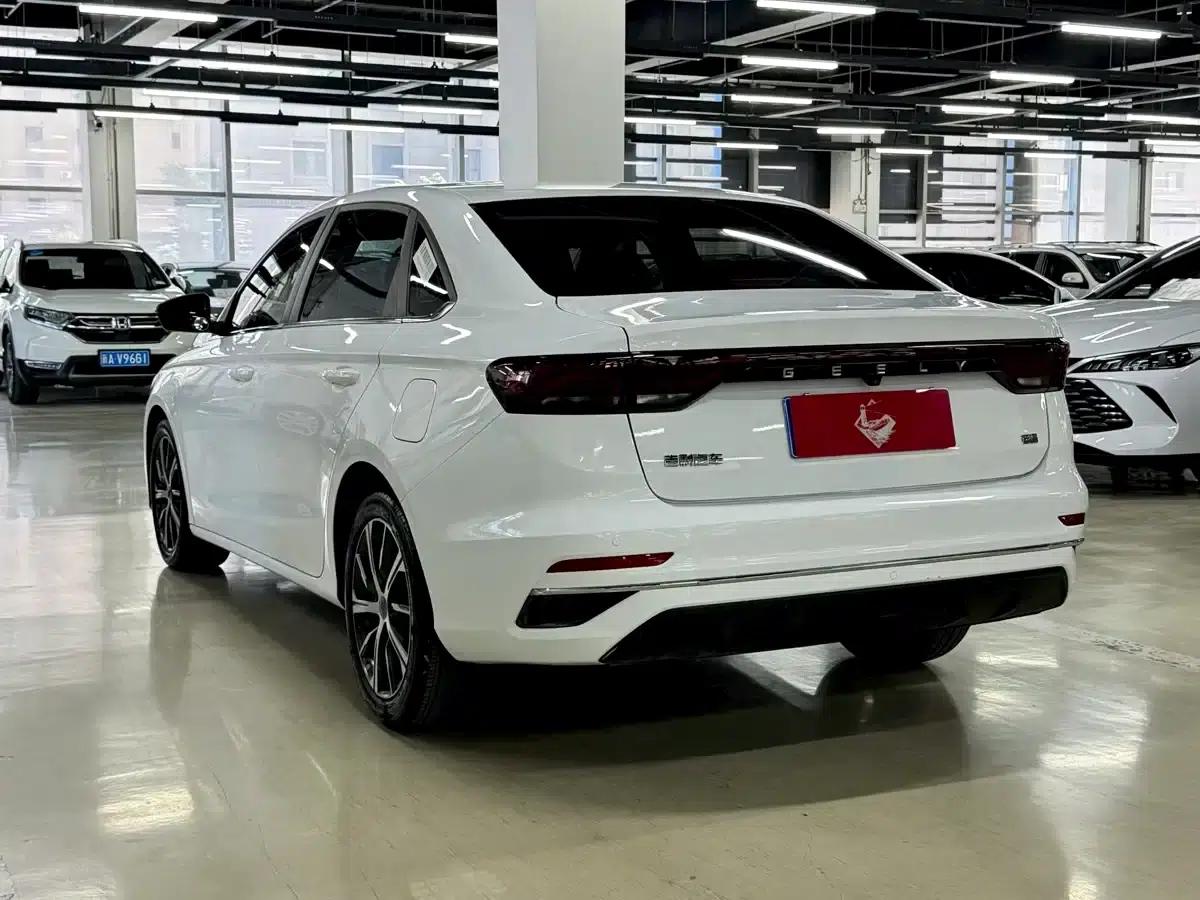 Geely Emgrand 2022 Generation 4 1.5L Manual Deluxe — миниатюра 7
