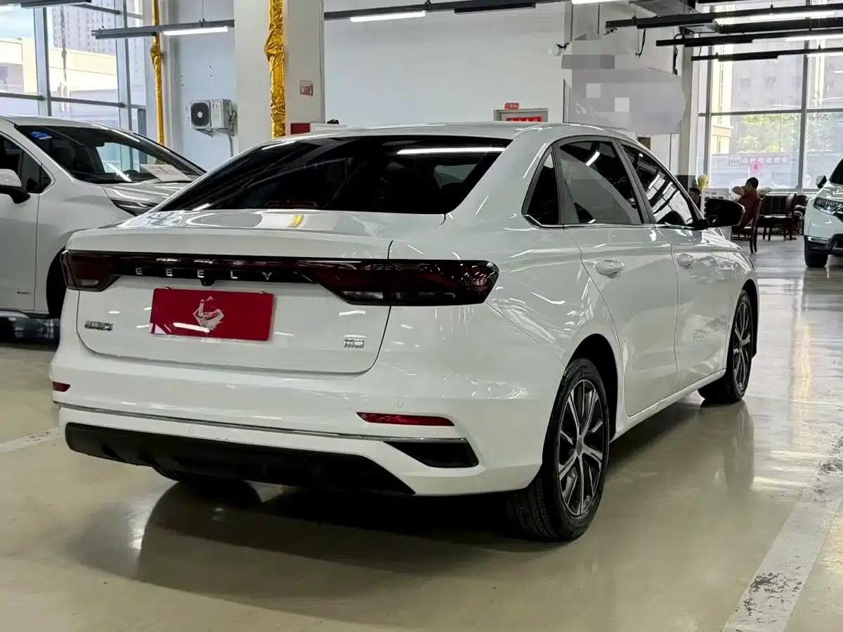 Geely Emgrand 2022 Generation 4 1.5L Manual Deluxe — миниатюра 9