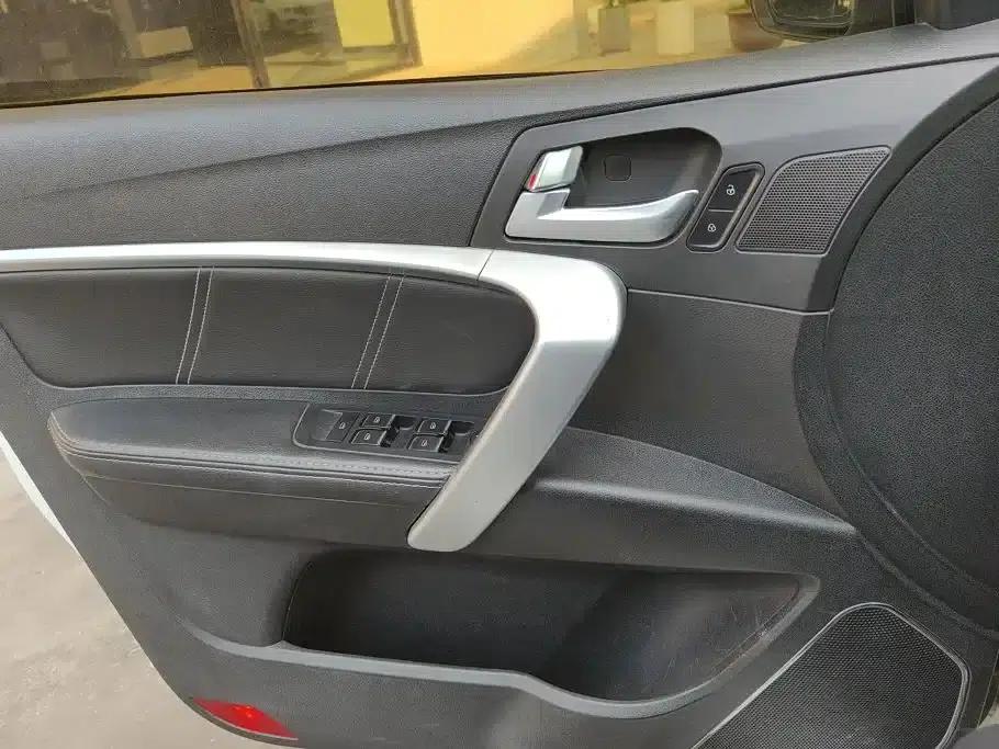Geely Emgrand 2017 Sedan Million Edition 1.5L CVT Luxury Model — миниатюра 7