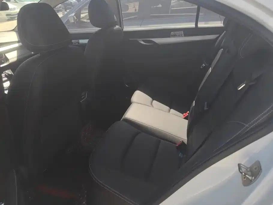 Geely Emgrand 2018 1.5L CVT Upward Connected Edition — миниатюра 11