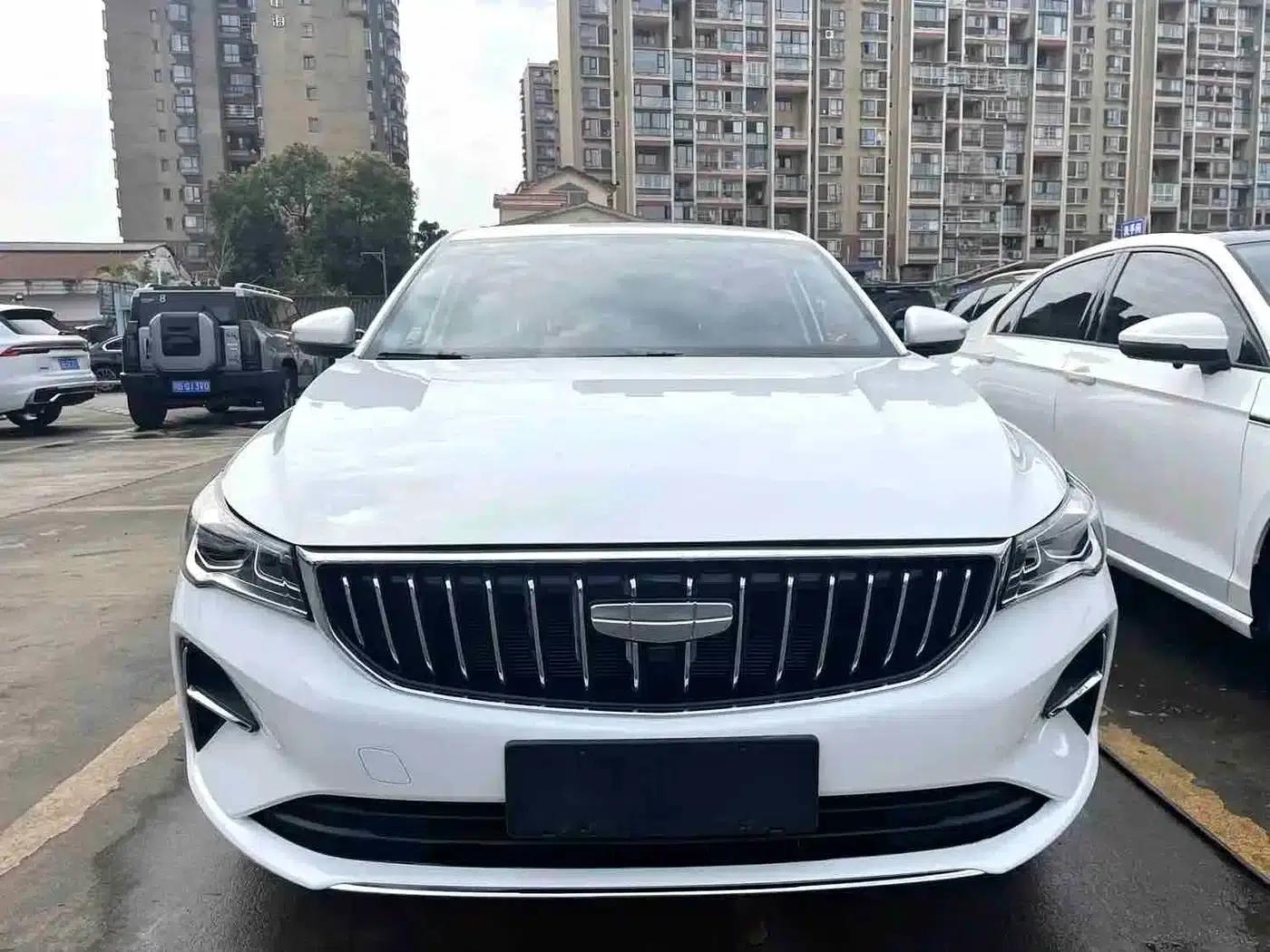 Geely Emgrand 2025 4th Generation 1.5L CVT Dragon Edition — миниатюра 2