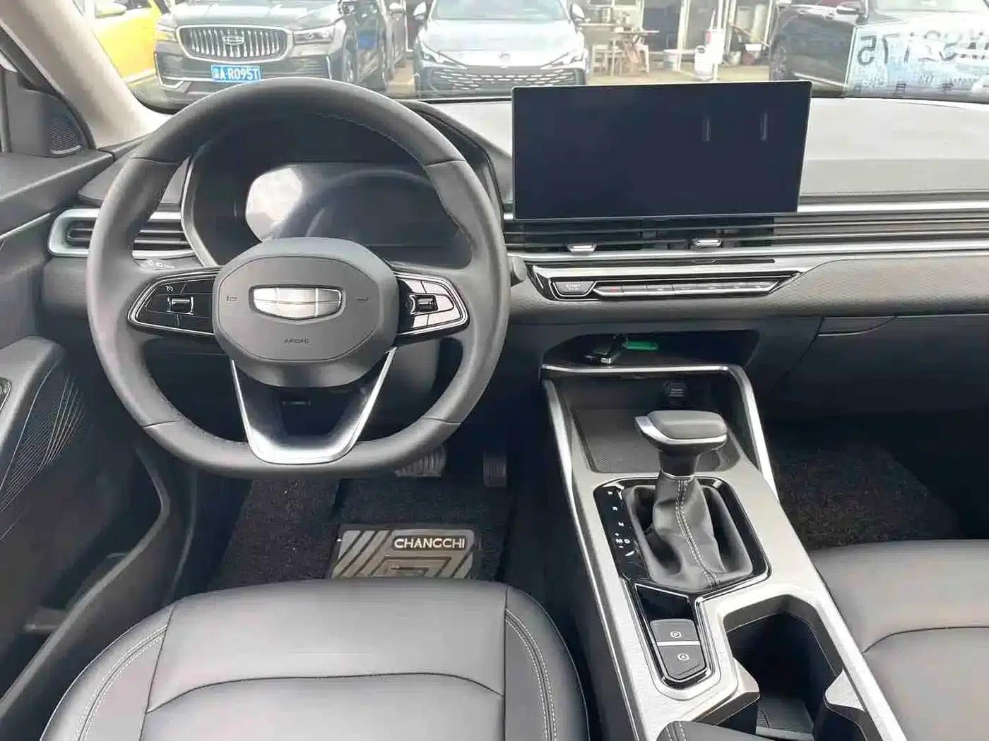 Geely Emgrand 2025 4th Generation 1.5L CVT Dragon Edition — миниатюра 4
