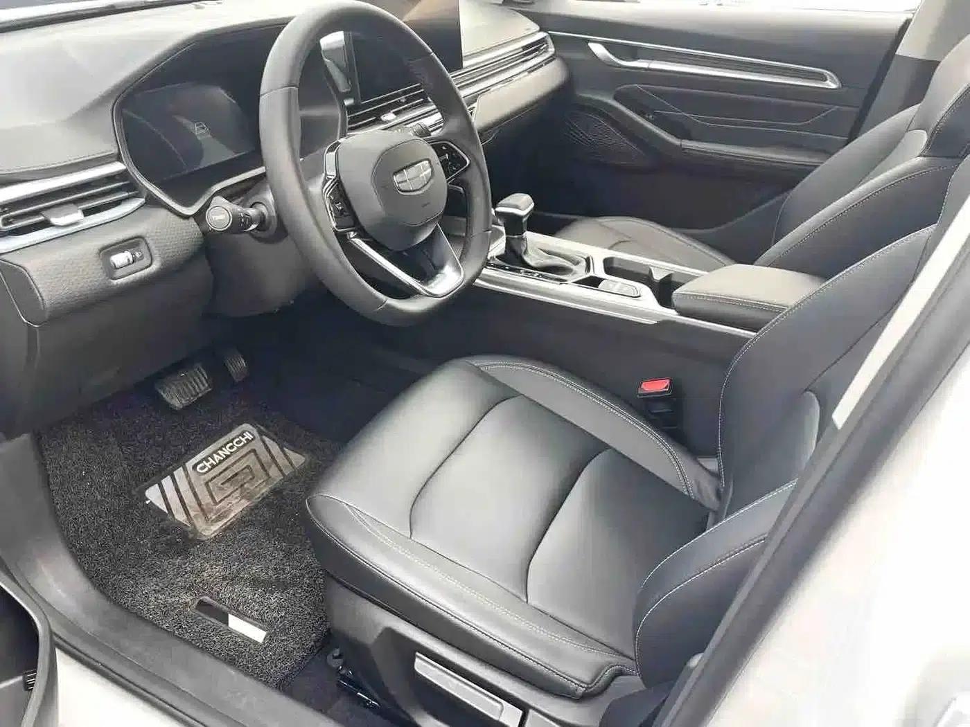 Geely Emgrand 2025 4th Generation 1.5L CVT Dragon Edition — миниатюра 5