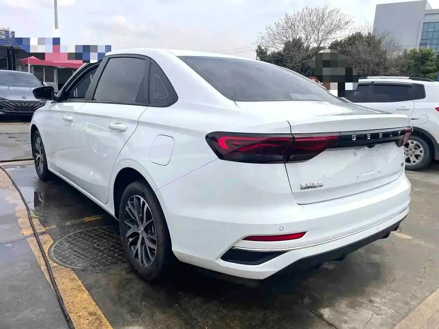 Geely Emgrand 2025 4th Generation 1.5L CVT Dragon Edition — миниатюра 8