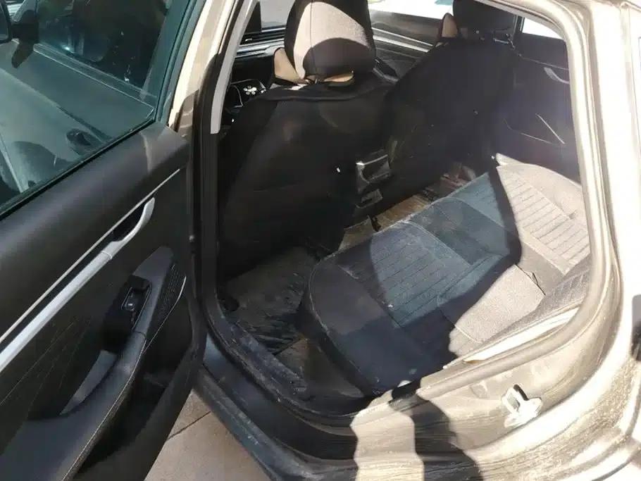 Geely Emgrand 2022 4th Generation 1.5L Manual Elite — миниатюра 11