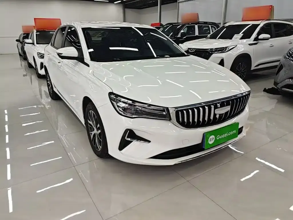 Geely Emgrand 2026 4 Millionth Anniversary Edition 1.5L CVT Superior Model — миниатюра 4