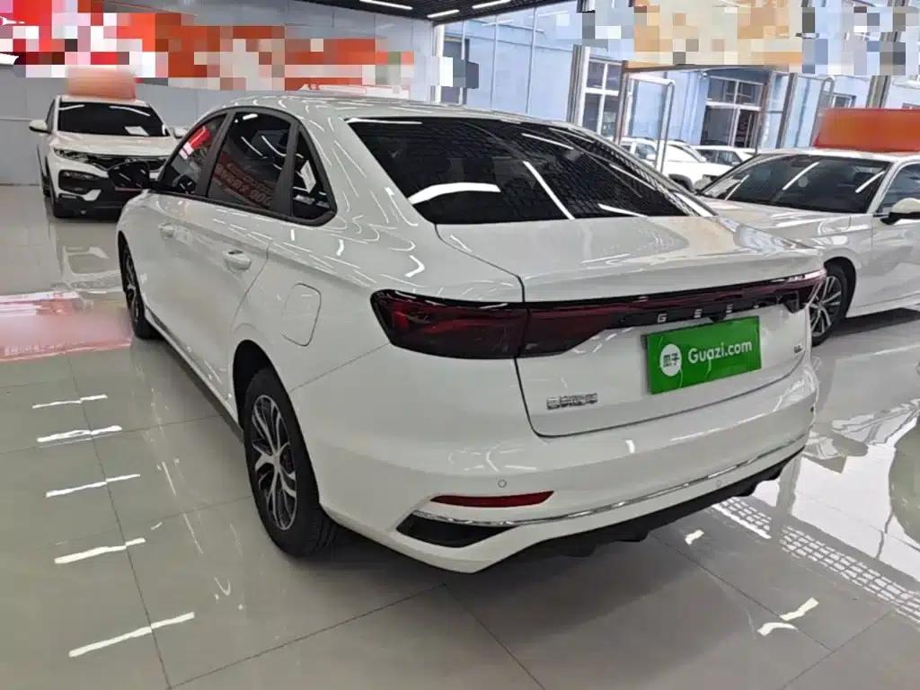 Geely Emgrand 2026 4 Millionth Anniversary Edition 1.5L CVT Superior Model — миниатюра 5