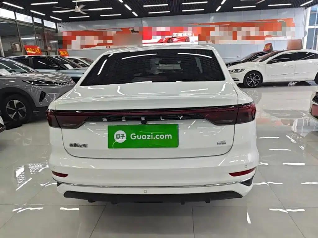 Geely Emgrand 2026 4 Millionth Anniversary Edition 1.5L CVT Superior Model — миниатюра 6
