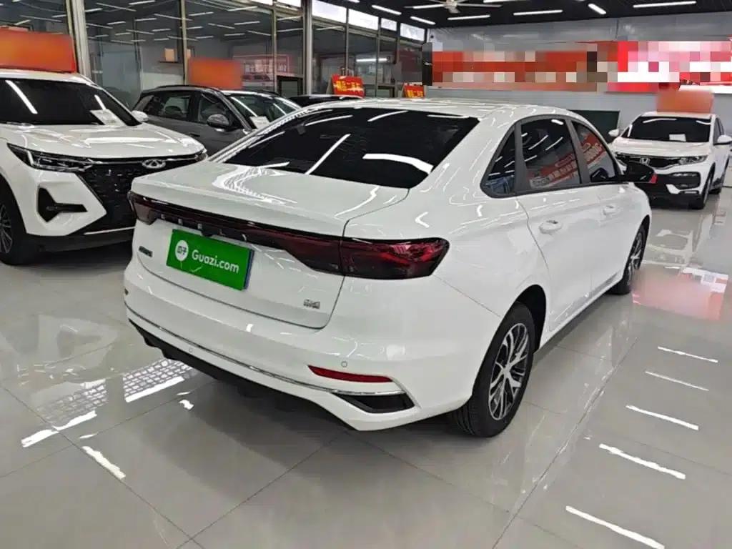 Geely Emgrand 2026 4 Millionth Anniversary Edition 1.5L CVT Superior Model — миниатюра 7