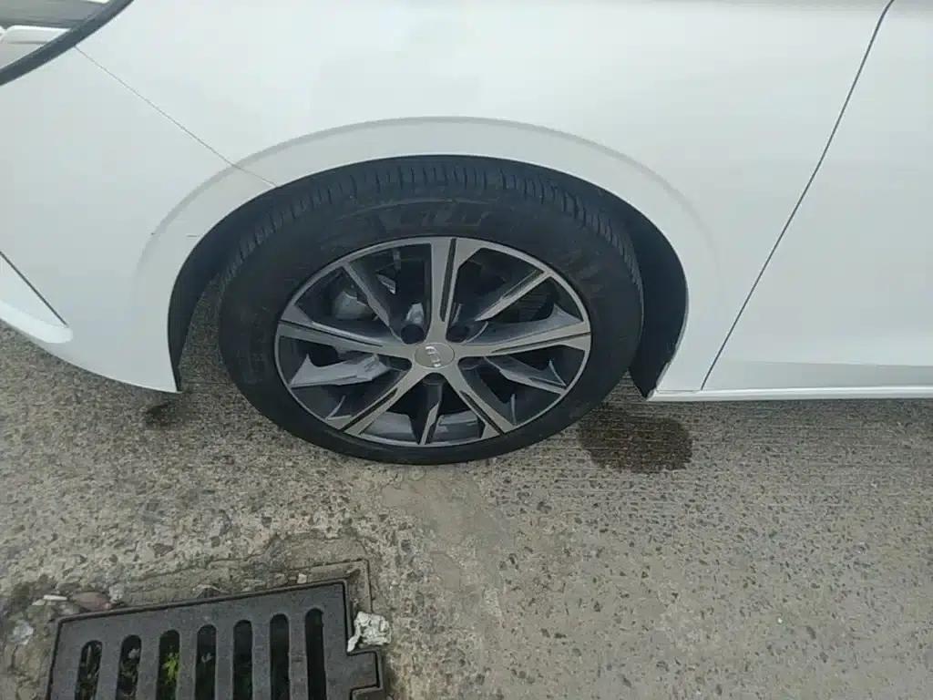 Geely Emgrand 2022 4th Generation 1.5L CVT Premium — миниатюра 23