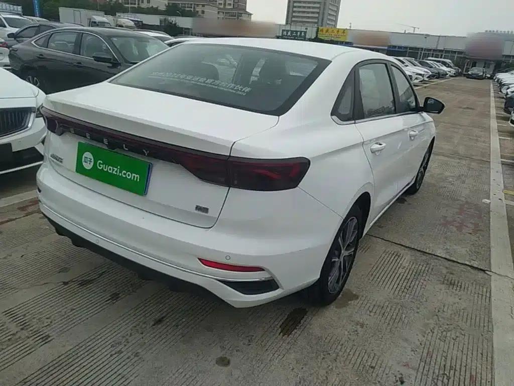 Geely Emgrand 2022 4th Generation 1.5L CVT Premium — миниатюра 7