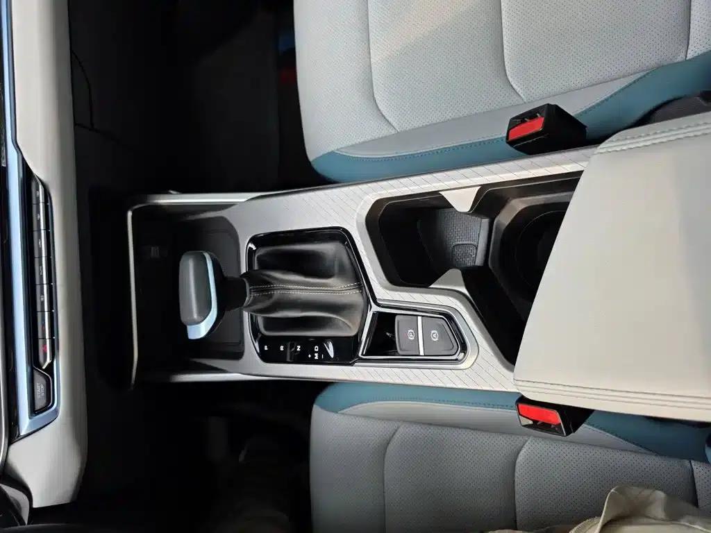 Geely Emgrand 2023 4th Generation Champion Edition 1.5L CVT Flagship Model — миниатюра 15