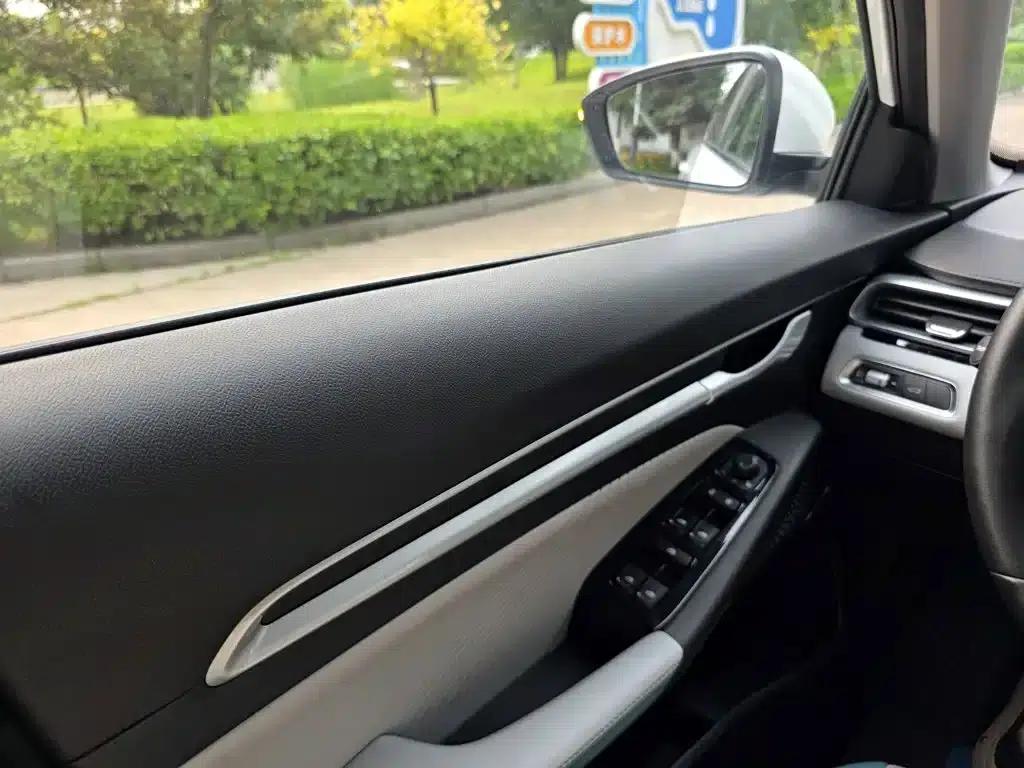Geely Emgrand 2023 4th Generation Champion Edition 1.5L CVT Flagship Model — миниатюра 17