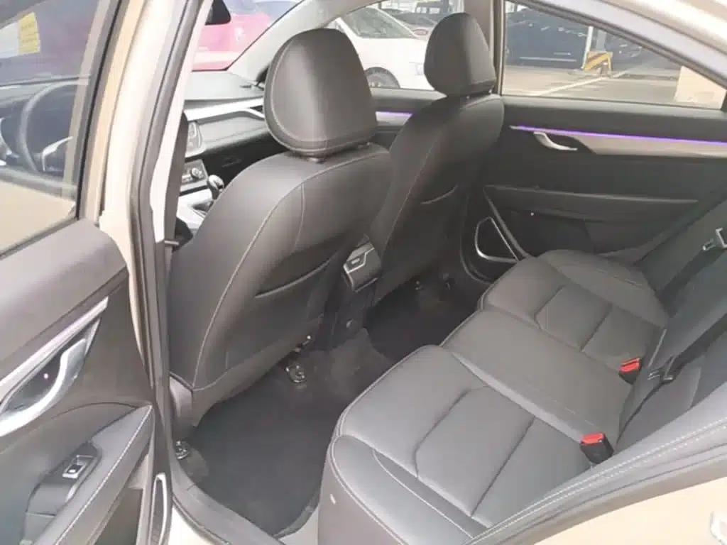Geely Emgrand 2020 1.5L Manual Upgrade Edition — миниатюра 17
